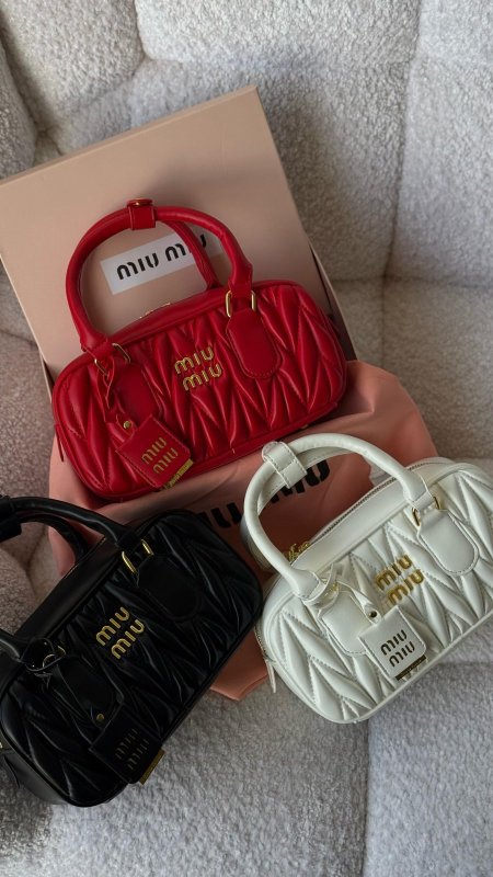 شنطة - Miu Miu Arcadie Matelassé leather / شامل العلبة